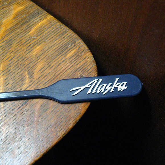 ✈️ Alaska Airlines Vintage Cocktail Swizzle Stick - Picture 1 of 4